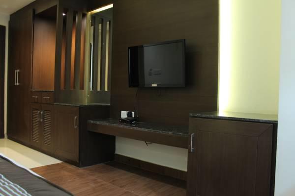 Hotel Opulence Pathānkot 외부 사진